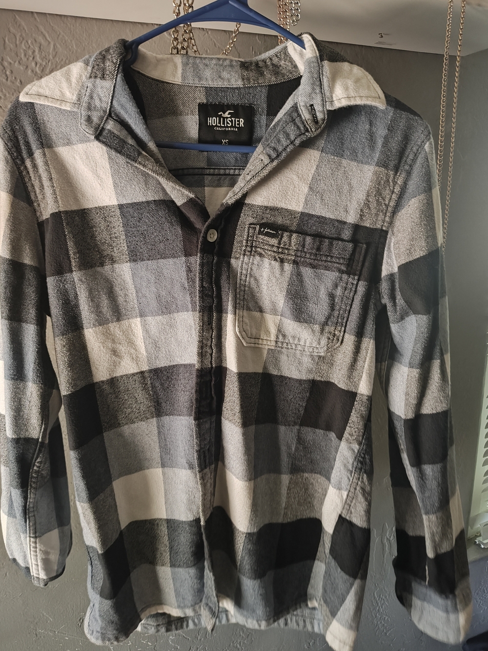 Hollister Men's Black, Gray & White Plaid Button-Down Shirt